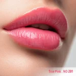 رژ لب مایع ساتین سرژه کد 201 True Pink نمونه رنگ روی لب