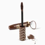 ریمل قهوه‌ای حجم‌دهنده مژه سرژه باز شده