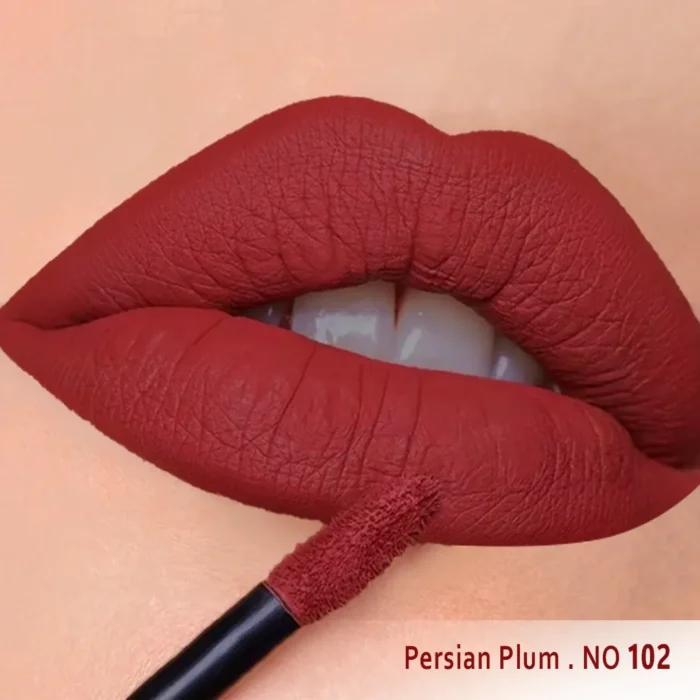 رژ لب مایع مات سرژه کد 101 Classic Red نمونه رنگ لب